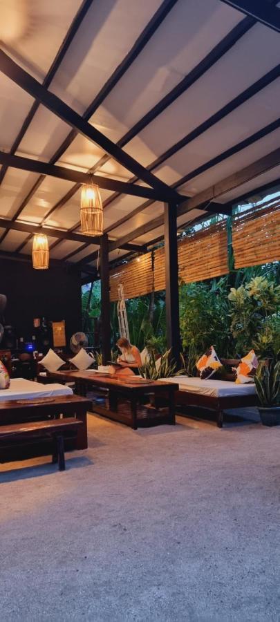 Teritoryo Siargao Hotel Хенерал Луна Екстериор снимка